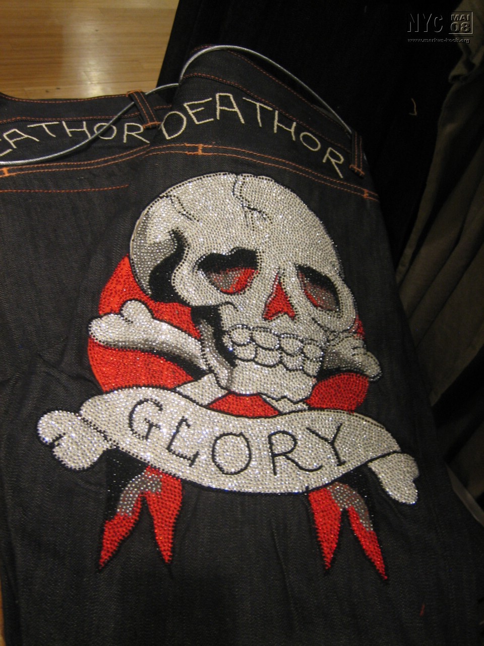 080512_nyc_tag1_mk080