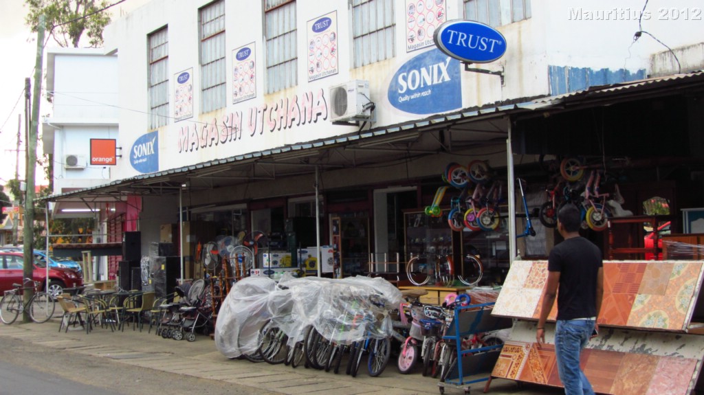 20121027_tag10_mru_tauchen2_mk105